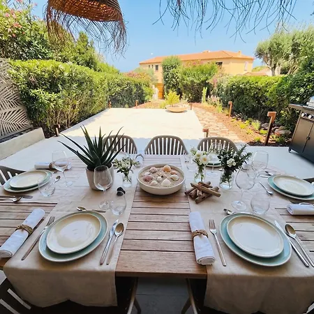 Διαμέρισμα Newly Renovated Apartment, Garden & 3 Parking Spots - 7 Min Πόρτο Τσέρβο